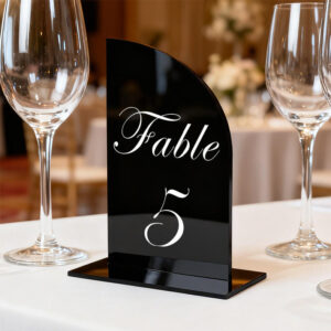 Curved Top Gold Mirror Acrylic Wedding Table Number Sign, Engraved Script Font Table Tent, Luxury Banquet Table Marker OEM ODM Factory Wholesale