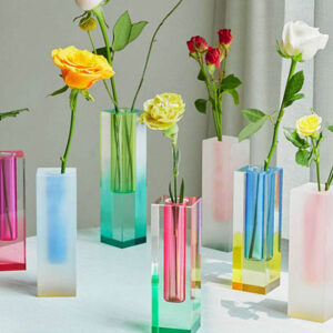 Gradient Color Square Column Acrylic Vase, Modern Transparent Flower Vase, Minimalist Single Stem Rose Tulip Floral Container For Bedroom Cafe Table Decor Factory Wholesalev